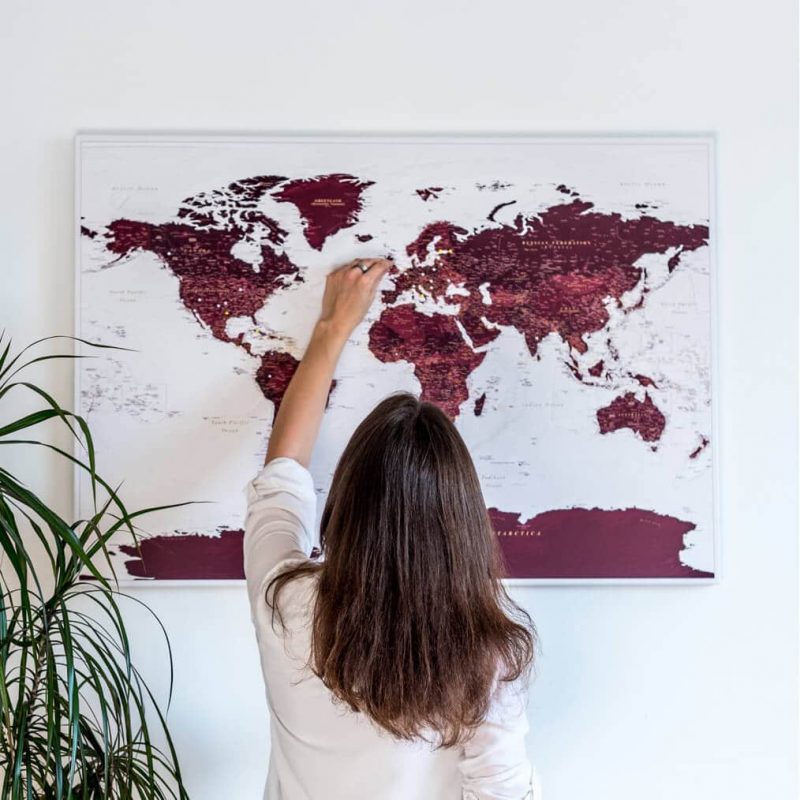 pinnwand weltkarte auf leinwand mit pins pinnwand weltkarte auf leinwand mit pins