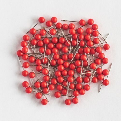 Rote Stecknadeln